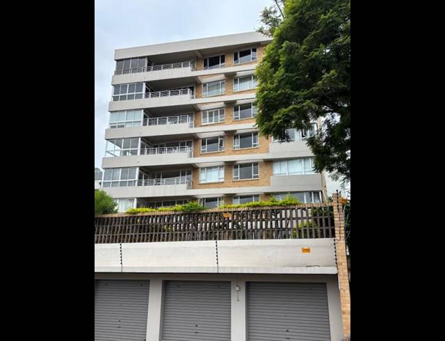 3 BEDROOM APARTMENT FOR SALE IN GLENWOOD